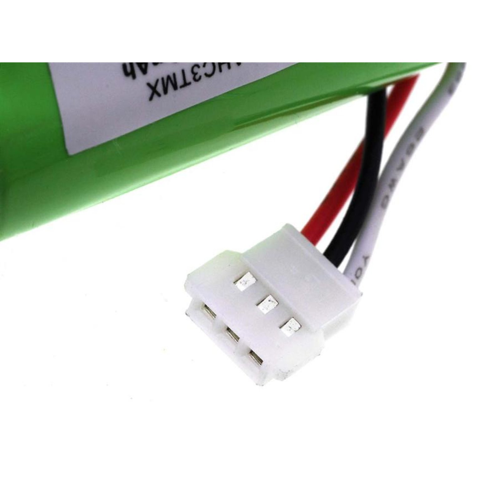 Un primer plano del conector de una batería. El conector tiene cables rojos, negros y blancos.