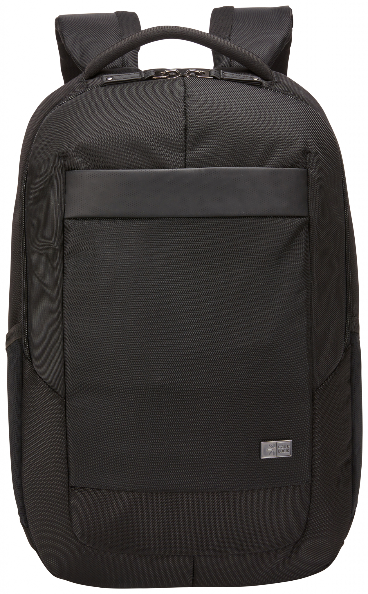Schwarzer Rucksack. Hat eine Vordertasche, einen Reißverschluss und ein Case Logic Logo. Weißer Hintergrund.