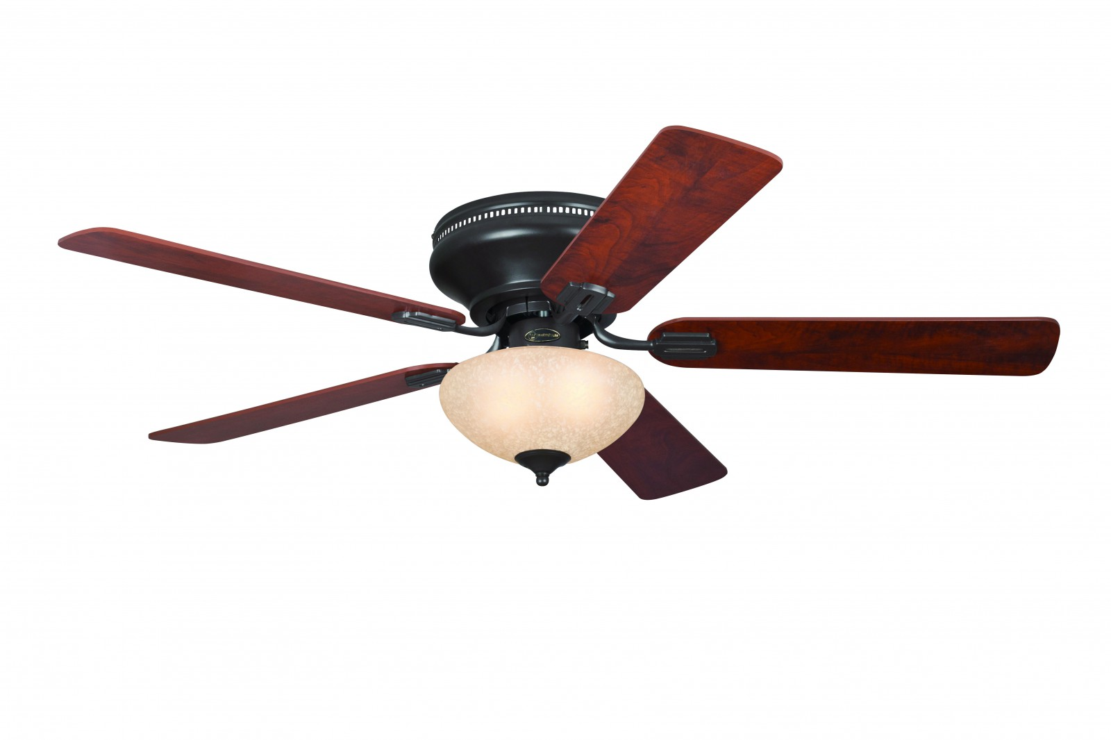 Deckenventilator mit fünf braunen Blättern und einer Leuchte. Isoliert auf Weiß.