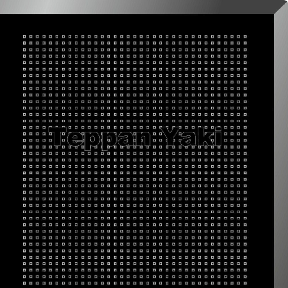 Eine schwarze Oberfläche mit einem Raster aus kleinen Quadraten, mit dem Text 'Teppan Yaki'.