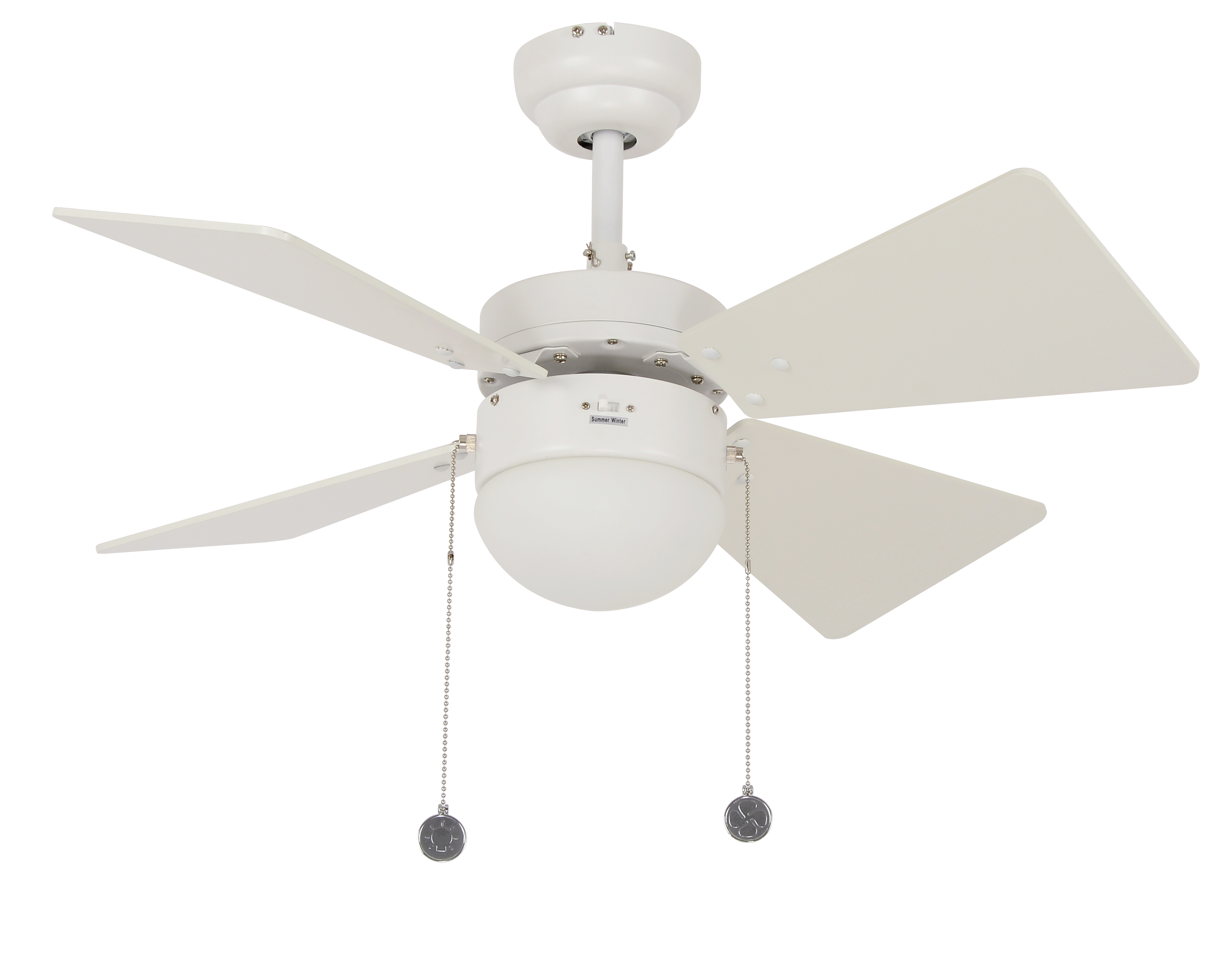 Weißer Deckenventilator mit vier Flügeln, einem Licht und zwei Zugketten.