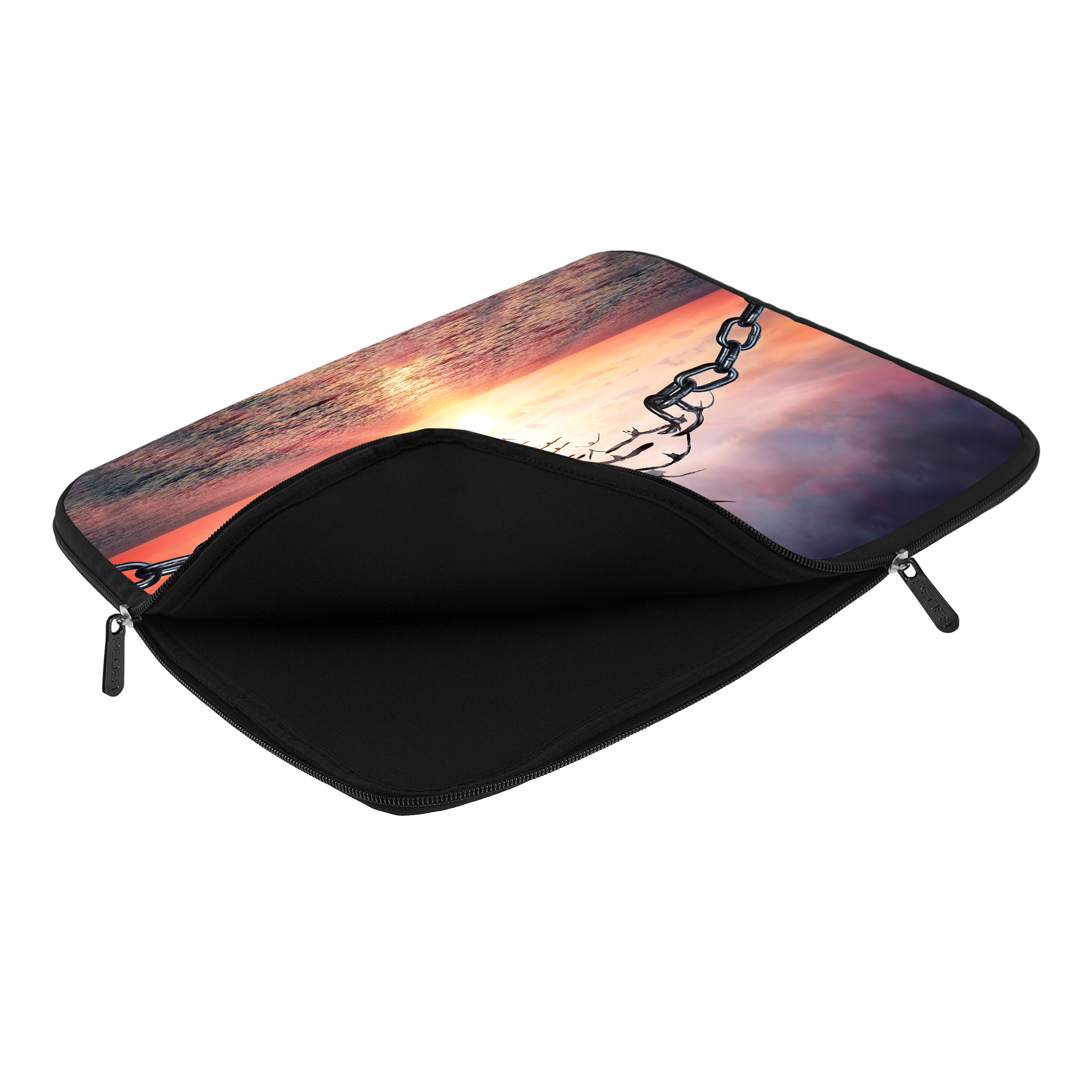 Eine Laptoptasche mit Sonnenuntergangs- und Kettendesign, offen, um das schwarze Innere zu zeigen.