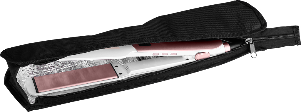 Schwarze Reisetasche mit einem weißen und rosa Glätteisen. Reißverschlusstasche mit silbernem Innenraum.