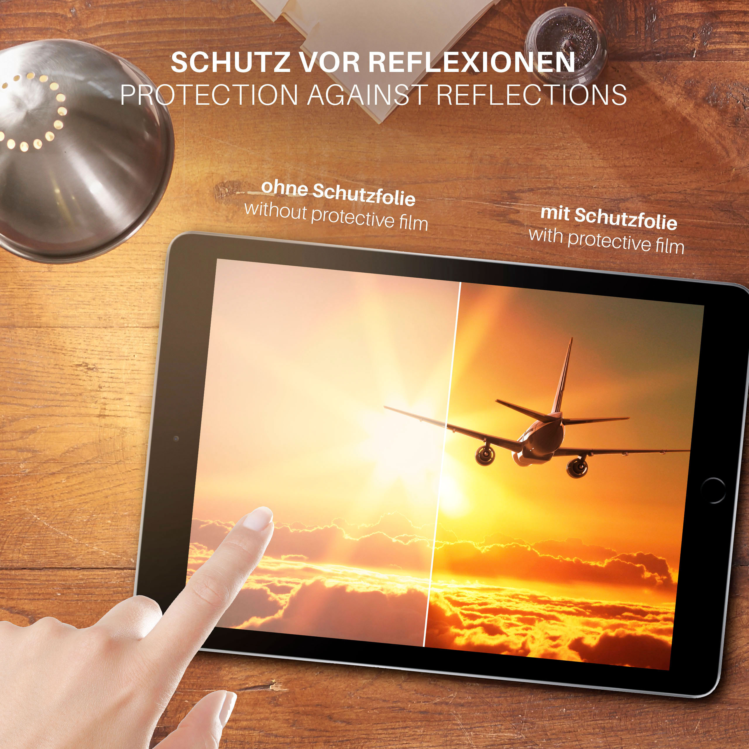 Tablet-Bildvergleich mit und ohne Schutzfolie. Flugzeug im Sonnenuntergang.