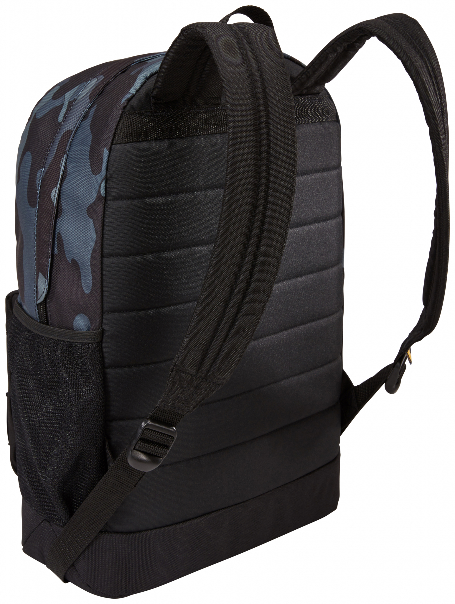 Ein schwarzer Rucksack mit blauem Tarnmuster. Er hat schwarze Träger und eine Seitentasche.