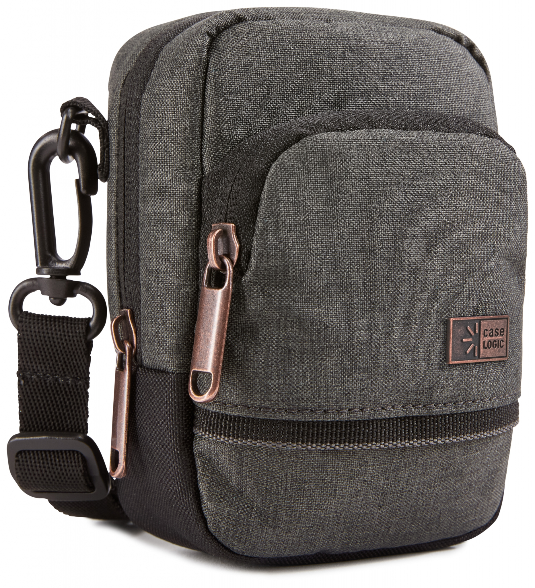 Eine graue Tasche mit zwei Reißverschlüssen und einem schwarzen Riemen auf weißem Hintergrund.