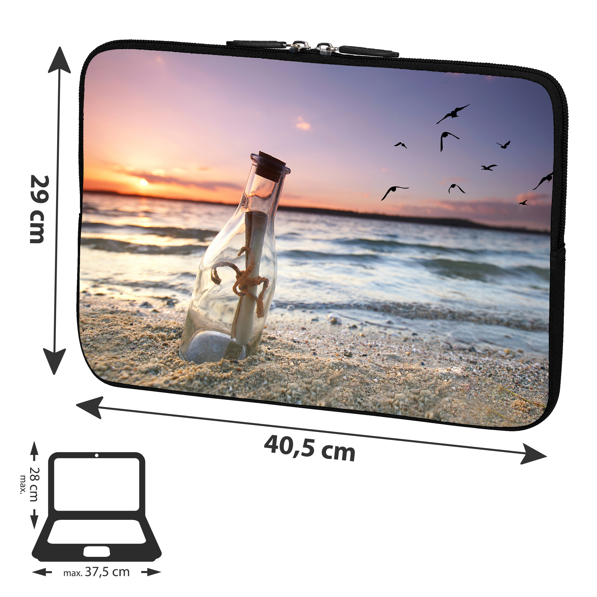 Laptoptasche mit Sonnenuntergang am Strand. Flaschenpost, Möwen. Abmessungen sichtbar.
