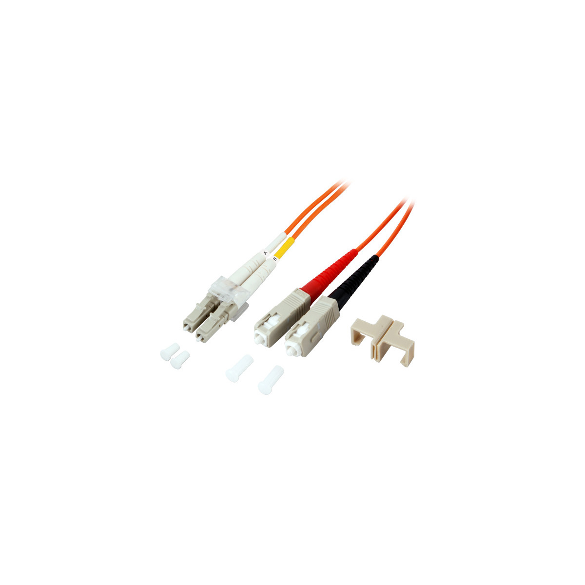 Cavi in fibra ottica arancione con connettori e un elemento di sfondo bianco.