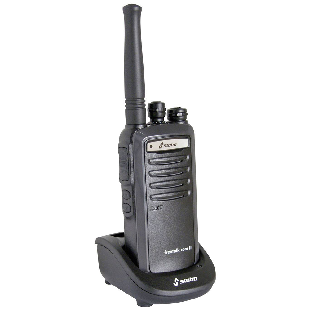 Schwarzes Walkie-Talkie auf einer Ladestation, mit Antenne, Knöpfen und Markenname.