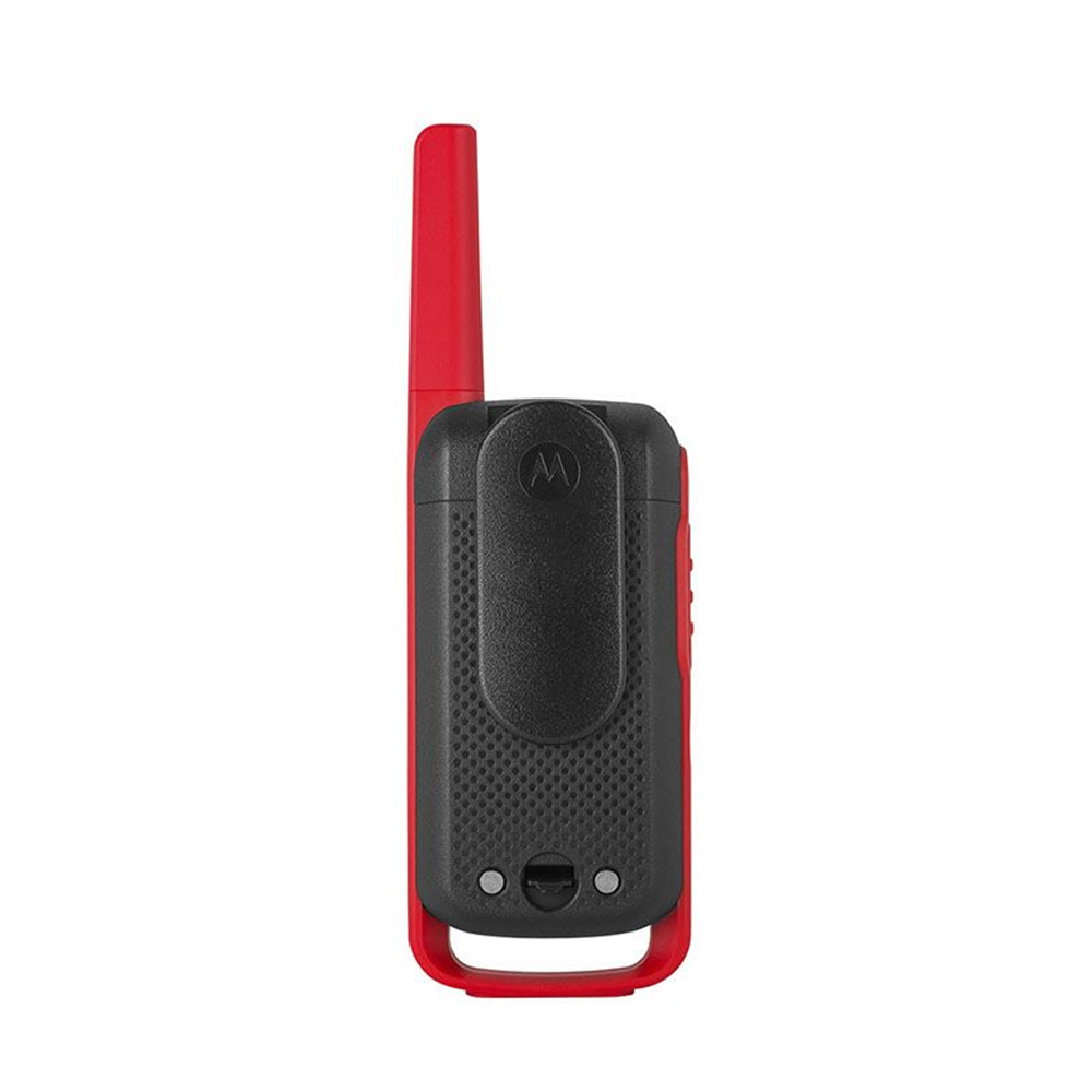 Walkie-talkie rojo y negro con antena y clip para cinturón. El logotipo de Motorola es visible.