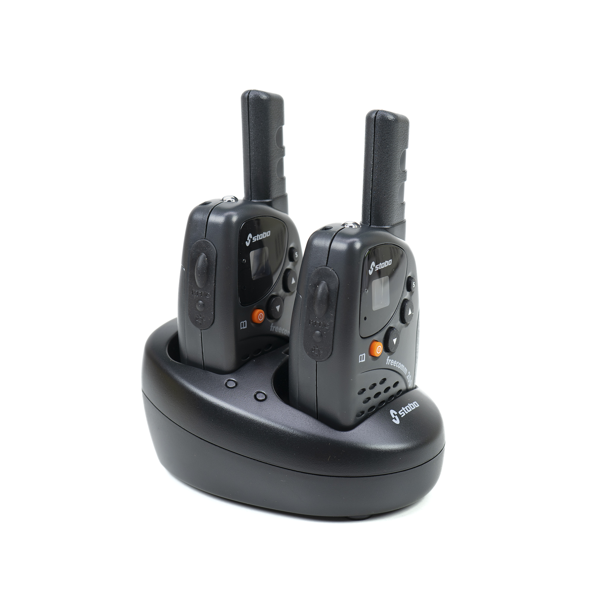Zwei schwarze Walkie-Talkies in einer schwarzen Ladestation. Weißer Hintergrund.