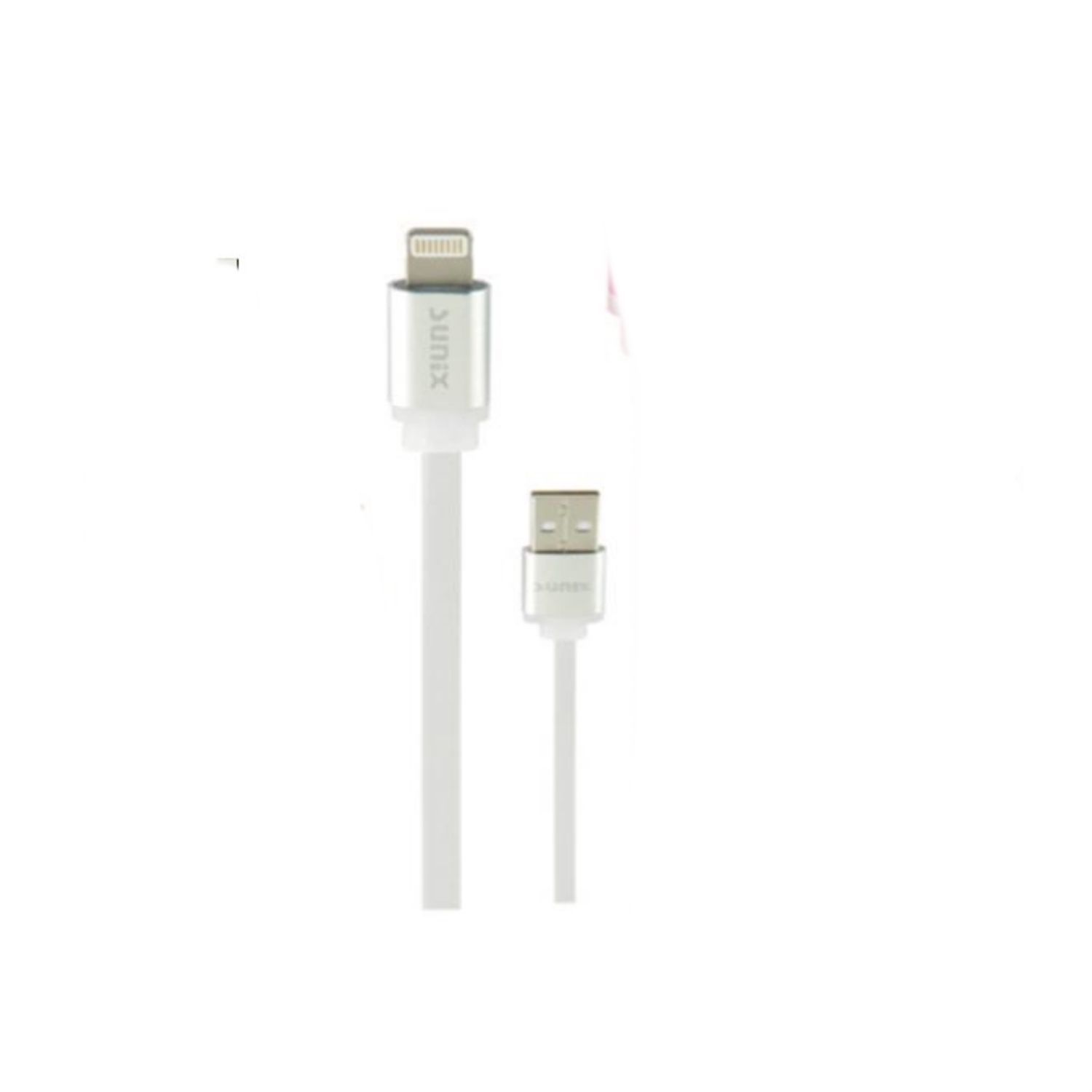 Weißes USB-auf-Lightning-Kabel mit weißen Steckern auf weißem Hintergrund.