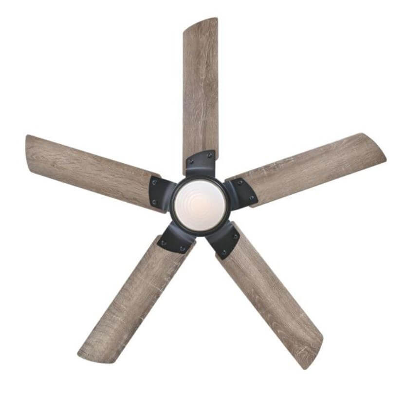Deckenventilator mit fünf Holzflügeln und zentraler Leuchte. Schwarze Akzente.