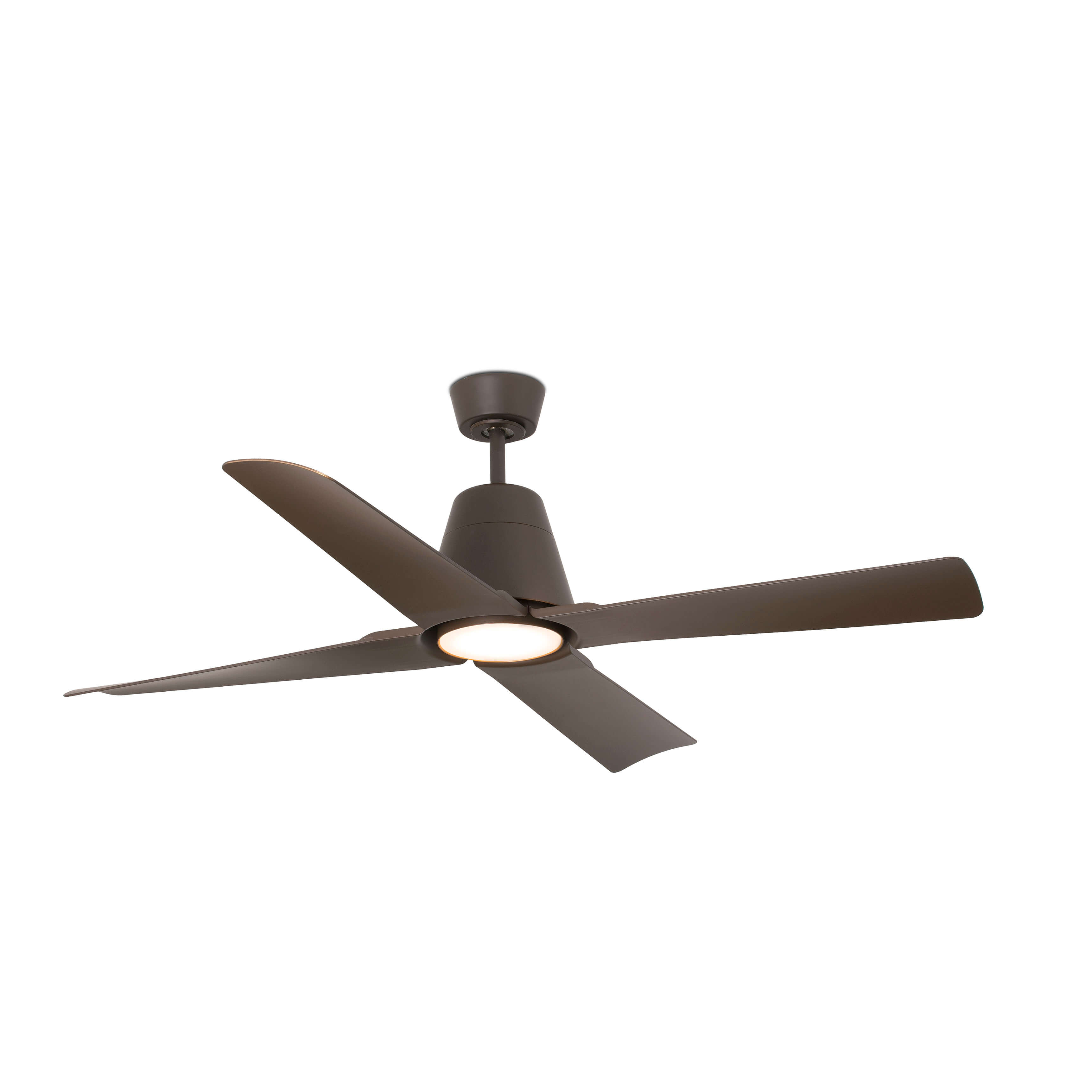 Ventilatore da soffitto marrone con quattro pale e luce. Sfondo bianco.