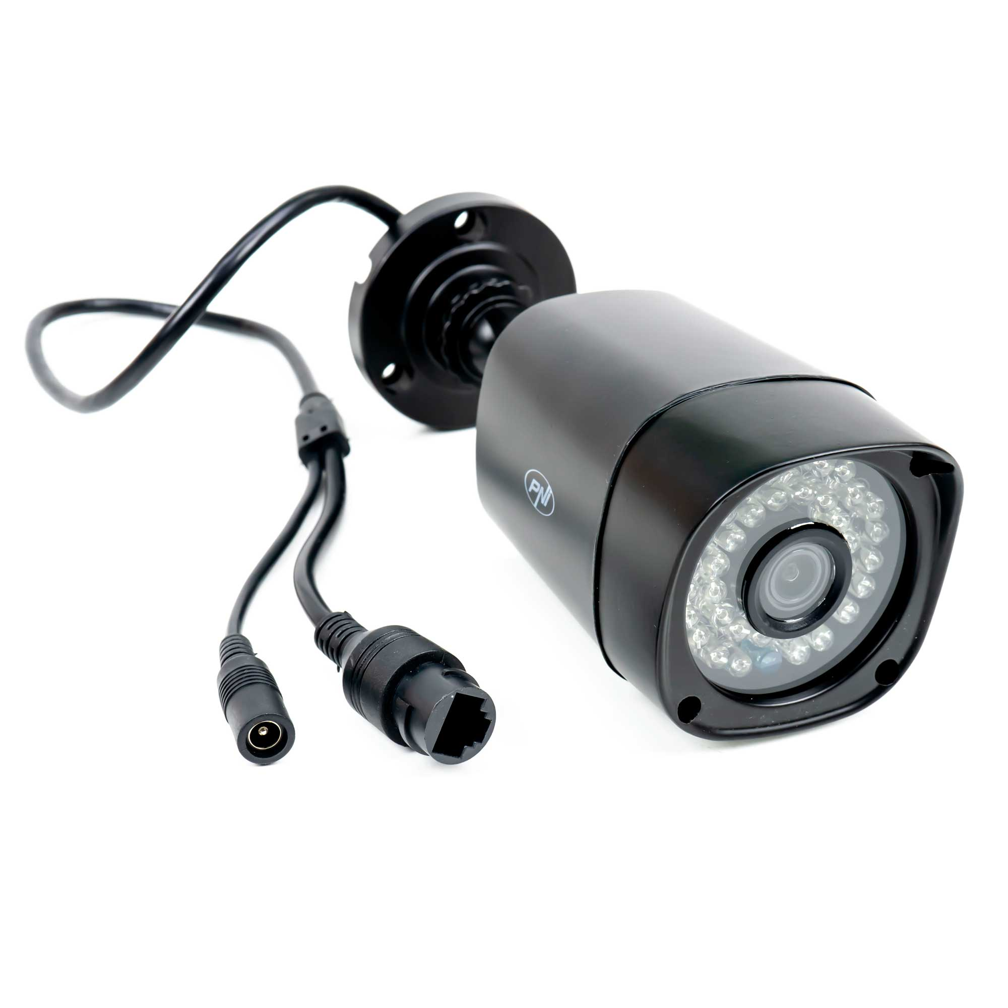 Eine schwarze Überwachungskamera mit mehreren LEDs und Kabeln, vor weißem Hintergrund.