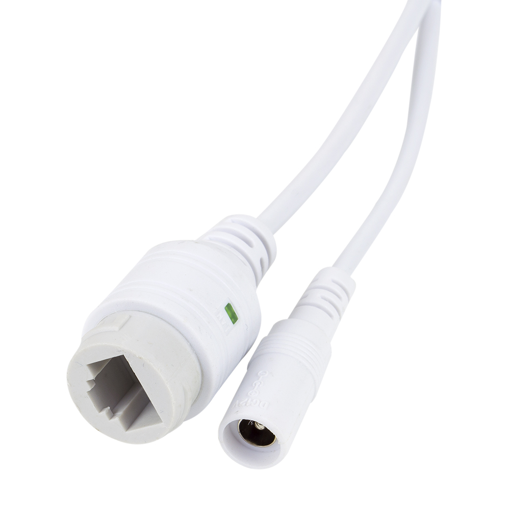Weißes Kabel mit einem Netzwerkanschluss und einem runden Anschluss.