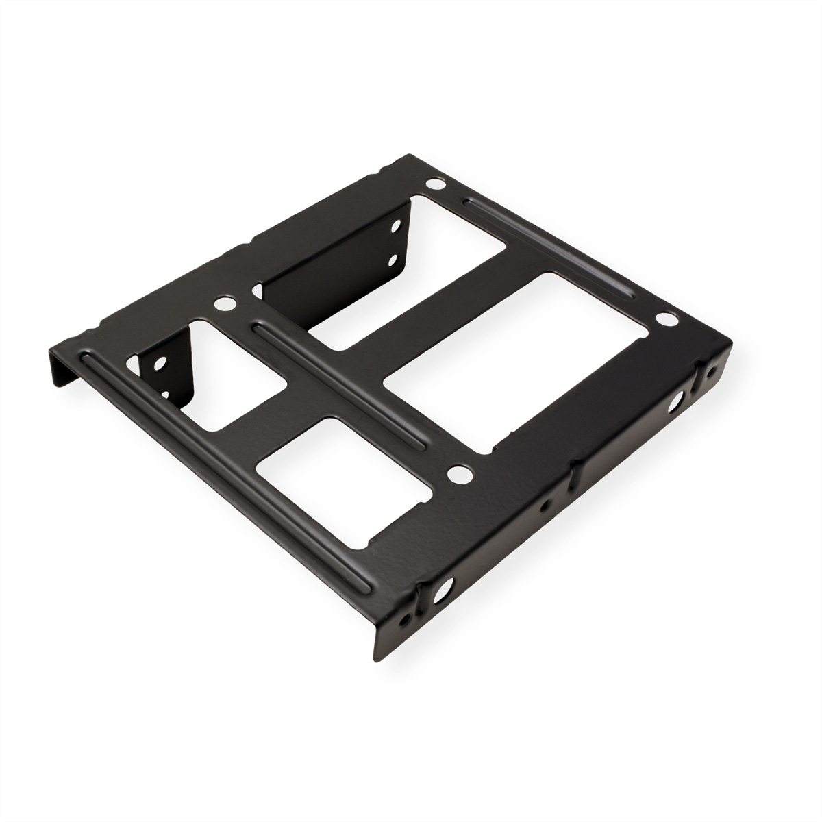 Eine schwarze Metallhalterung mit rechteckigen Aussparungen und Befestigungslöchern, schräg auf weißem Untergrund.