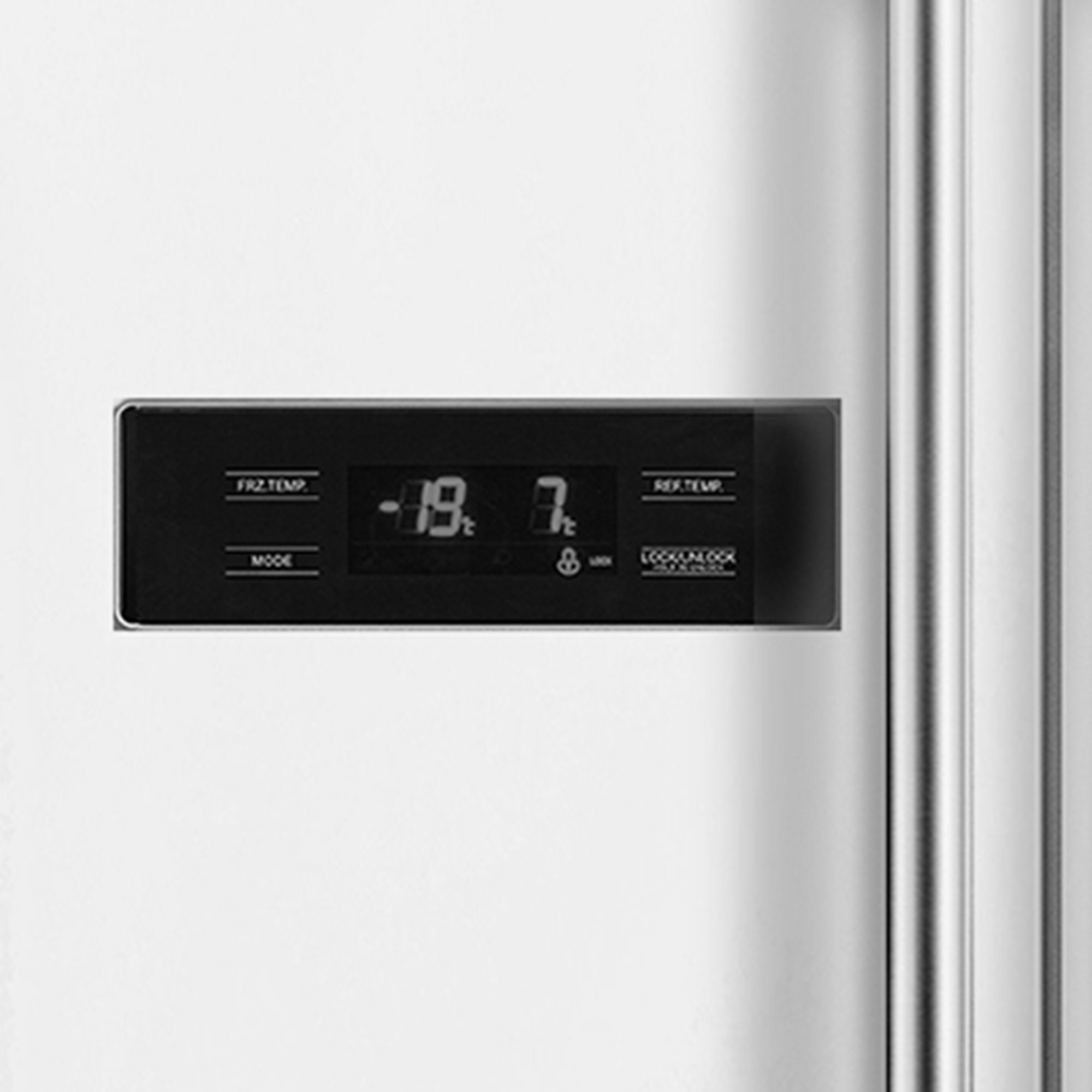 Pantalla negra de refrigerador con lectura de temperatura -19.7°C y opciones de modo.