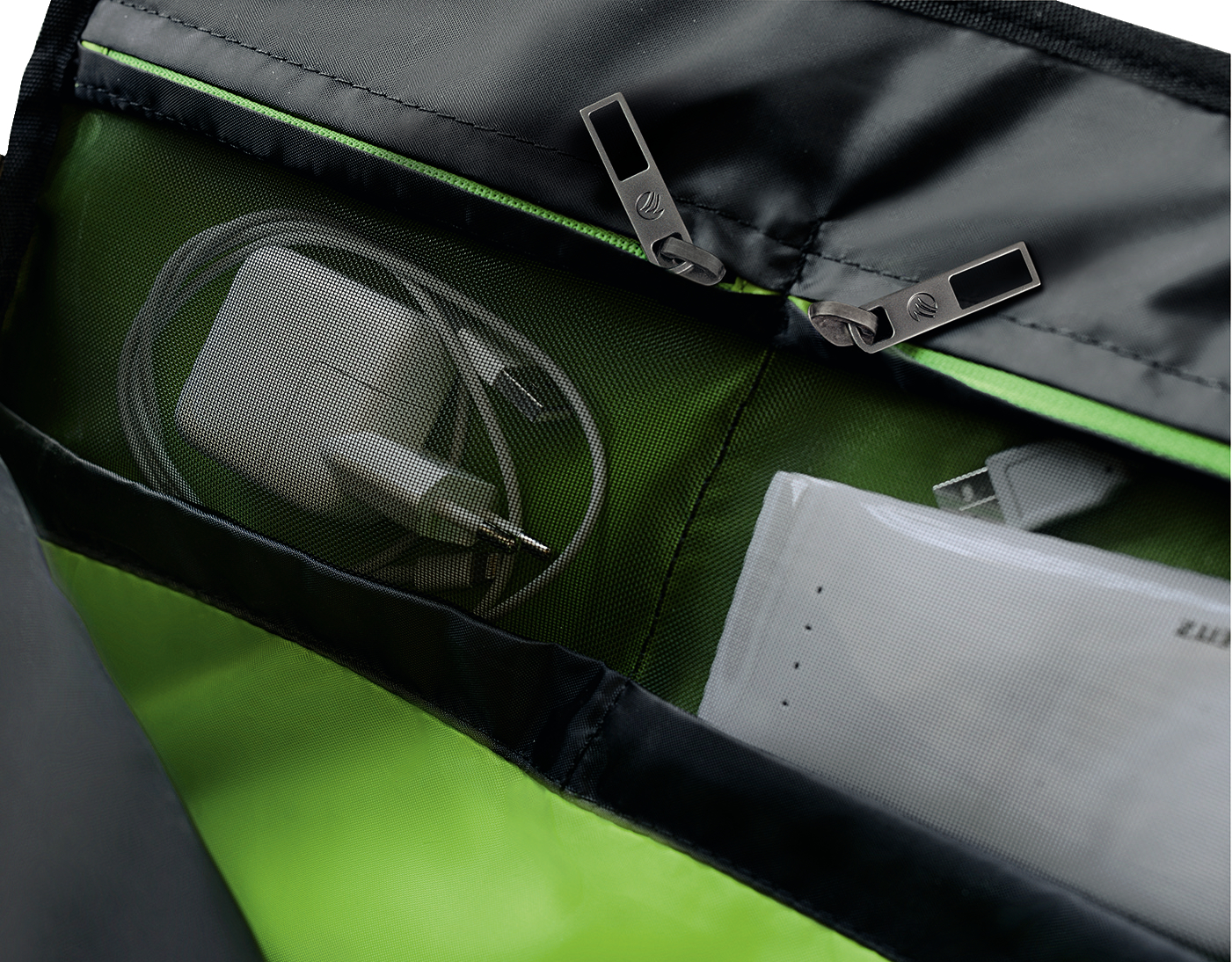 Aktentasche für LEITZ Complete Universal schwarz Smart Notebooktasche Polyester, Traveller