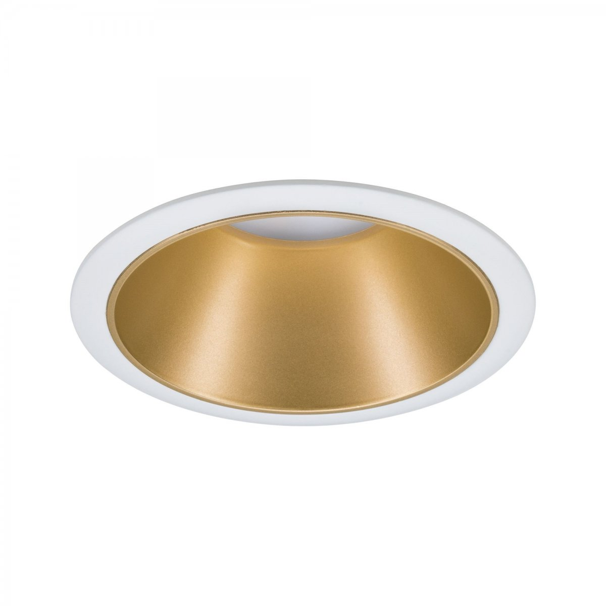 Primo piano di una luce da soffitto a incasso con interno dorato e bordo bianco.