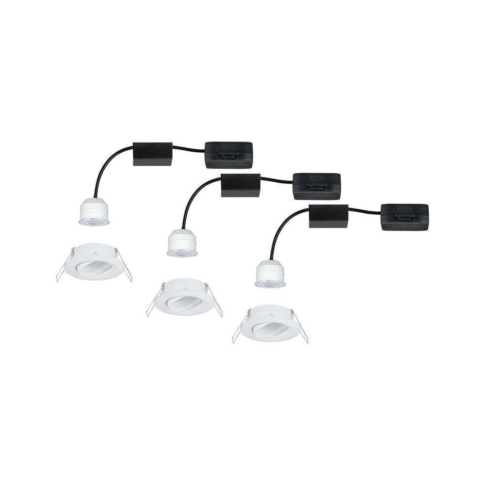 Tre serie di faretti da soffitto, fili e scatole di giunzione, su sfondo bianco.