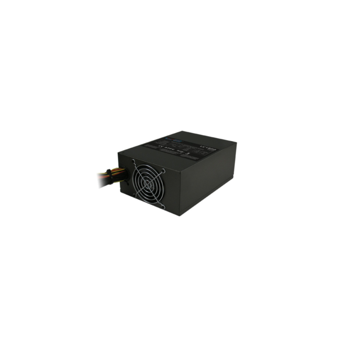 Alimentatore per computer nero. Dotato di ventola e fori di ventilazione su sfondo bianco.