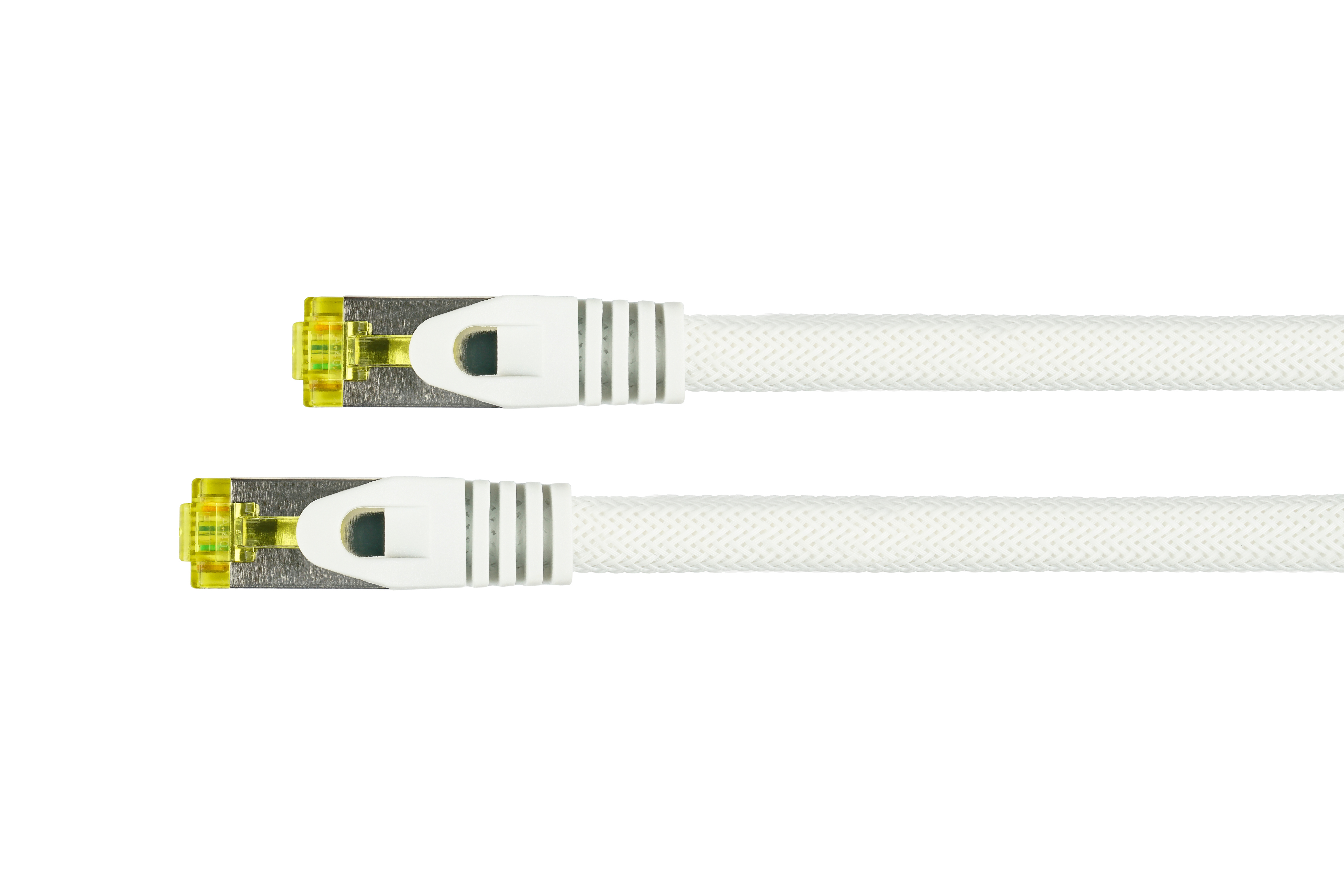 Due cavi Ethernet bianchi con connettori gialli su sfondo bianco.