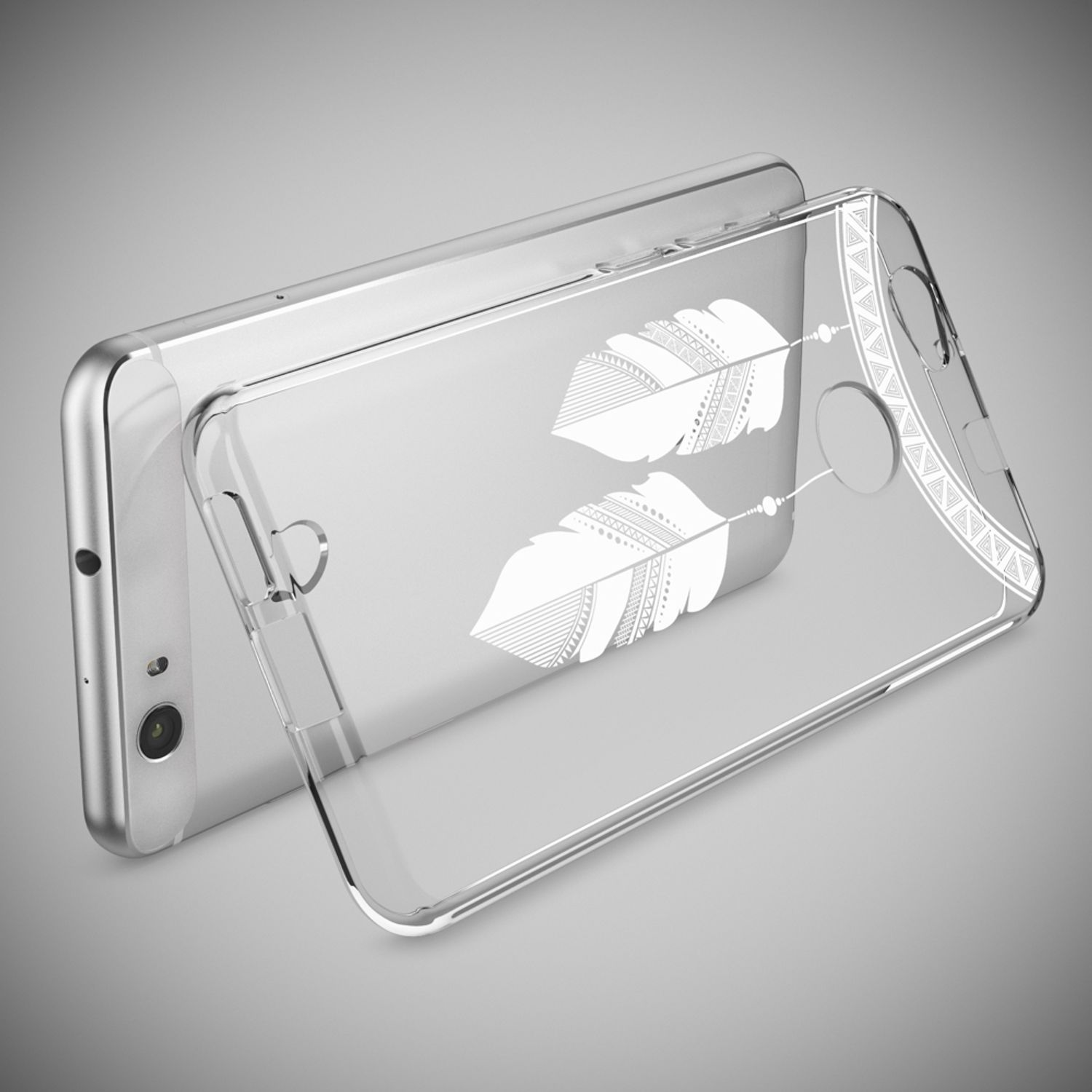 Eine transparente Handyhülle mit Federdesign auf einem silbernen Telefon. Grauer Hintergrund.