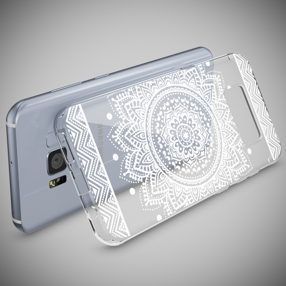 Eine transparente Handyhülle mit weißem Mandala-Design. Das Handy ist silber.