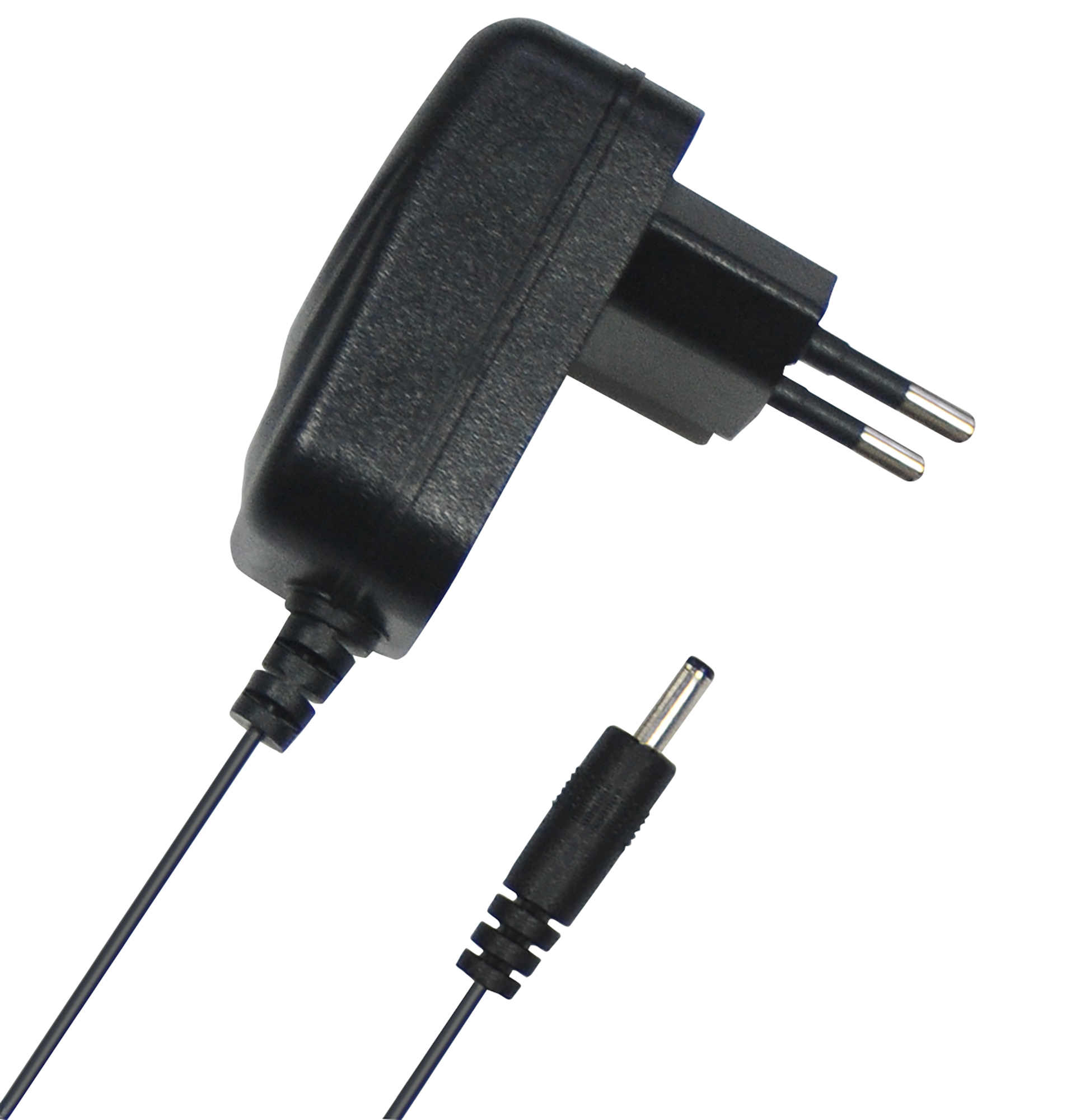 Czarny zasilacz z wtyczką i oddzielnym kablem ładującym ze złączem.
