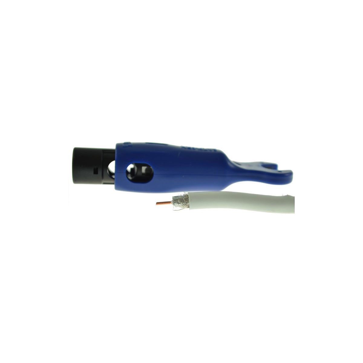 Blauer und schwarzer Koaxialkabelstecker. Weißes Kabel mit freiliegenden Kupferdrähten.