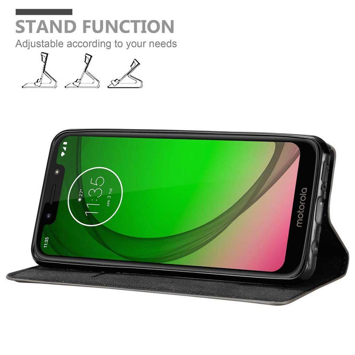 Telefono appoggiato nella custodia. Lo schermo mostra l'ora. Il testo recita 'STAND FUNCTION'.