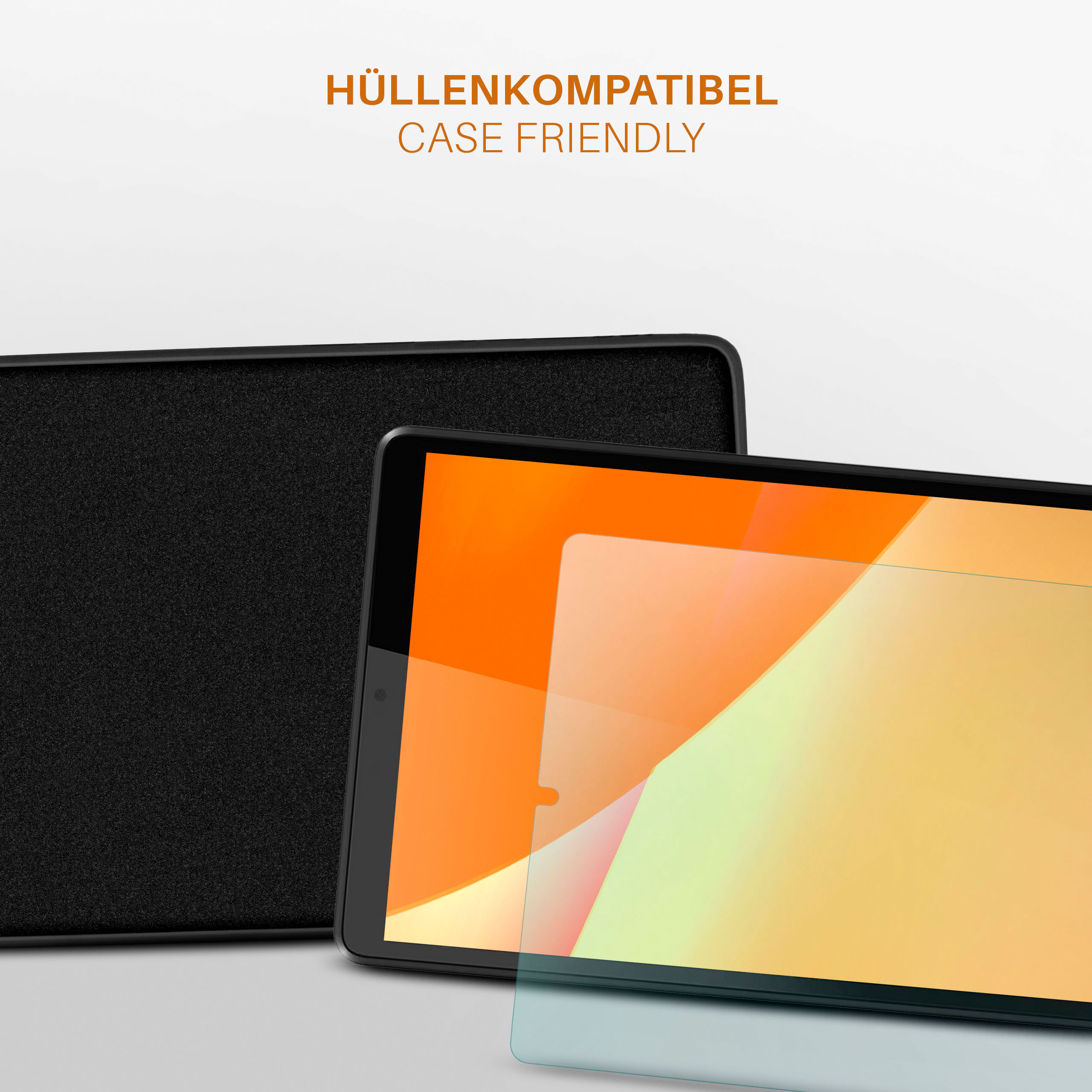 Tablet und Displayschutz vor einer schwarzen Hülle. Hüllenfreundliches Design.