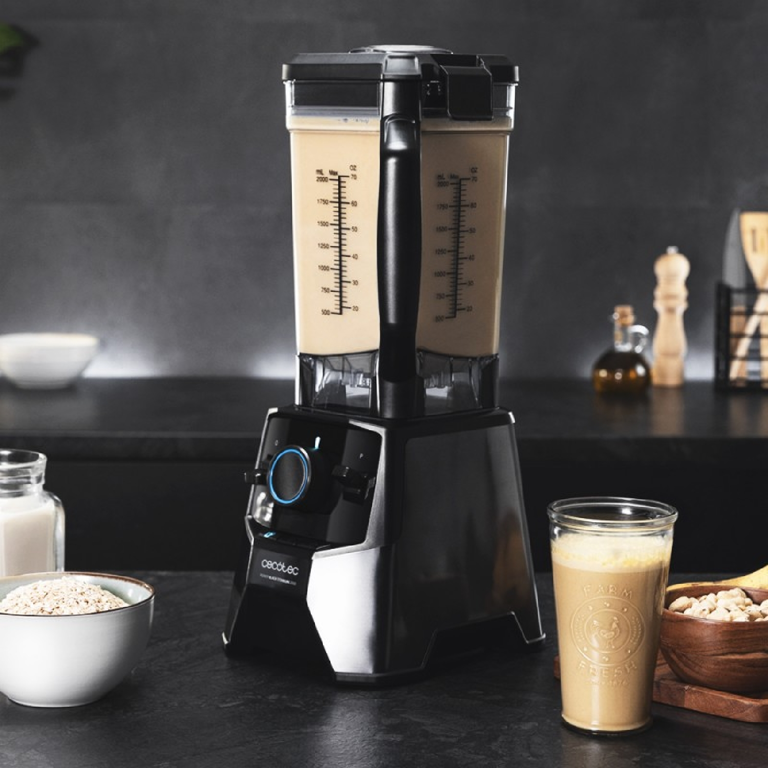 FRULLATORE CECOTEC Power Black Titanium 2600MAX Pro, Potenza 2000 W, Caraffa da 1 l, 1 velocità, Nero