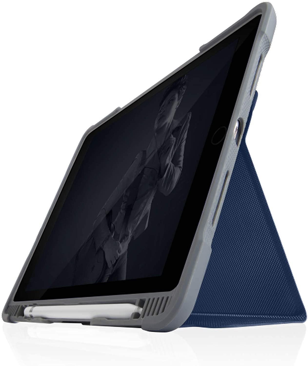 Tablet in grauem Gehäuse mit blauem Cover, Stift im Gehäuse.