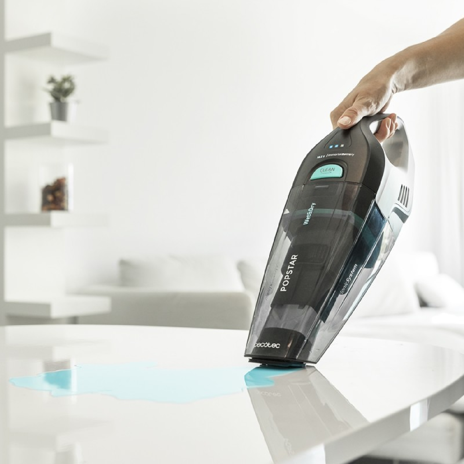 ASPIRABRICIOLE Non comunicato CECOTEC Conga Popstar Micro 18,5 V Hand, Potenza Max 230 V, Autonomia fino a 120 min, Contenitore polvere fino a 500 ml, Black