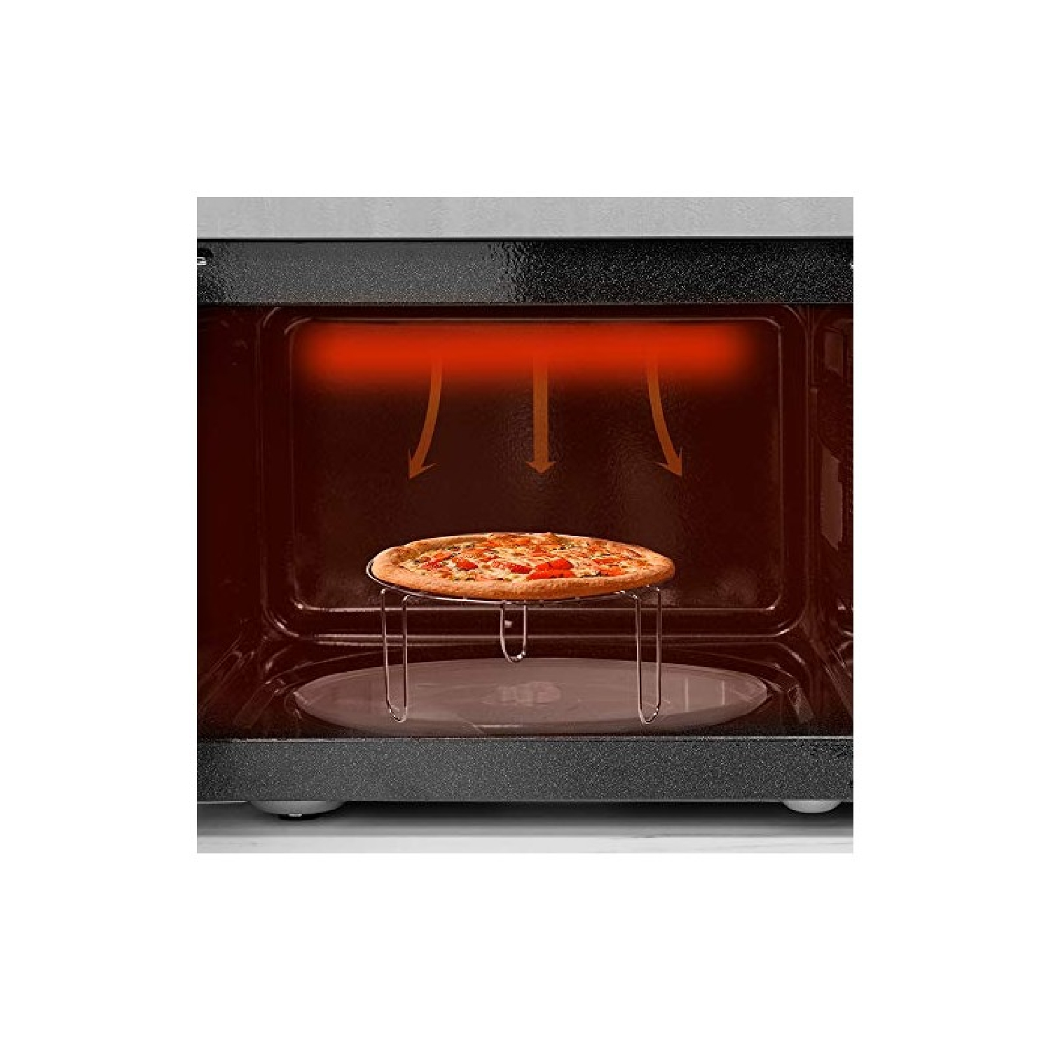 Pizza w piekarniku na ruszcie, z czerwonym oświetleniem z elementu grzejnego piekarnika.