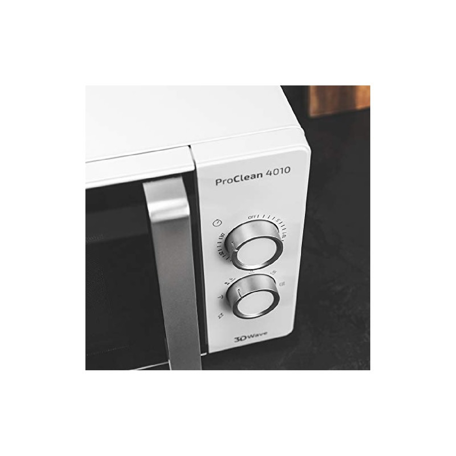 Witte magnetron met bedieningsknoppen. De bovenkant leest ProClean 4010.