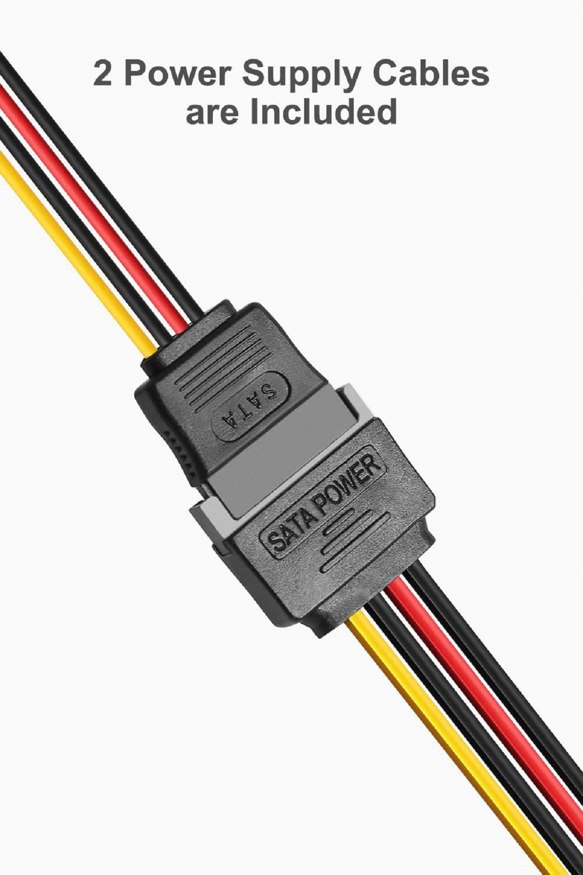 Zwei Netzkabel mit schwarzen Steckern. Ein Kabel ist gelb, eines rot und eines schwarz.