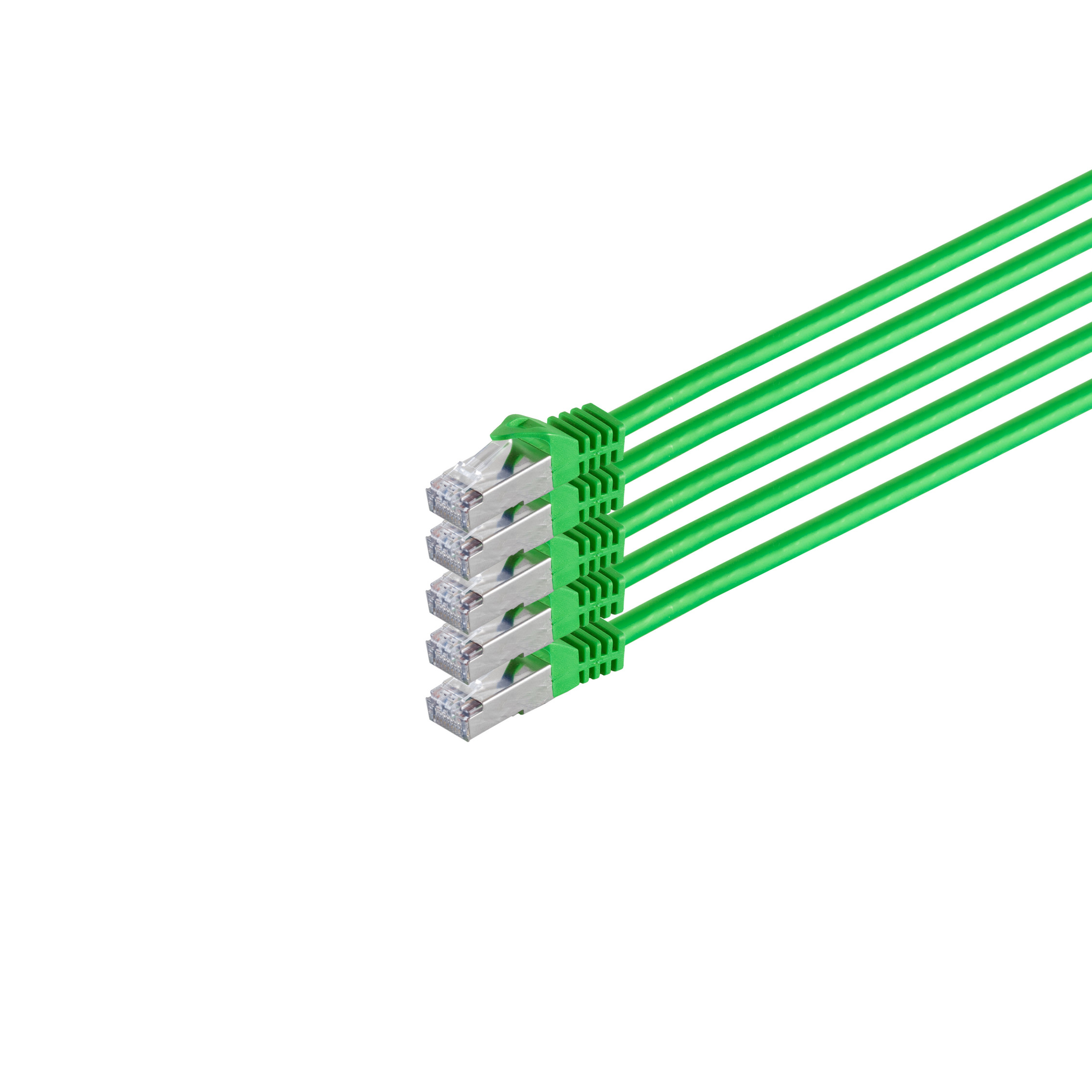 Grüne Ethernet-Kabel mit Steckern auf weißem Hintergrund. Eine Gruppe von Kabeln befindet sich auf der linken Seite.