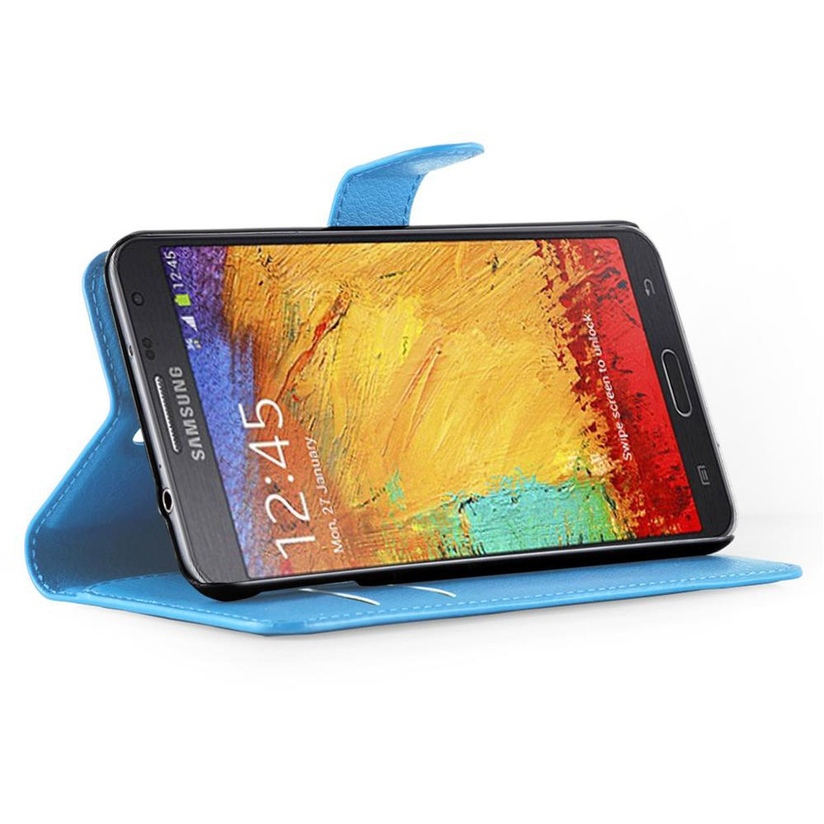 Ein Telefon in einer blauen Hülle. Das Telefon zeigt einen bunten Hintergrund und die Uhrzeit.