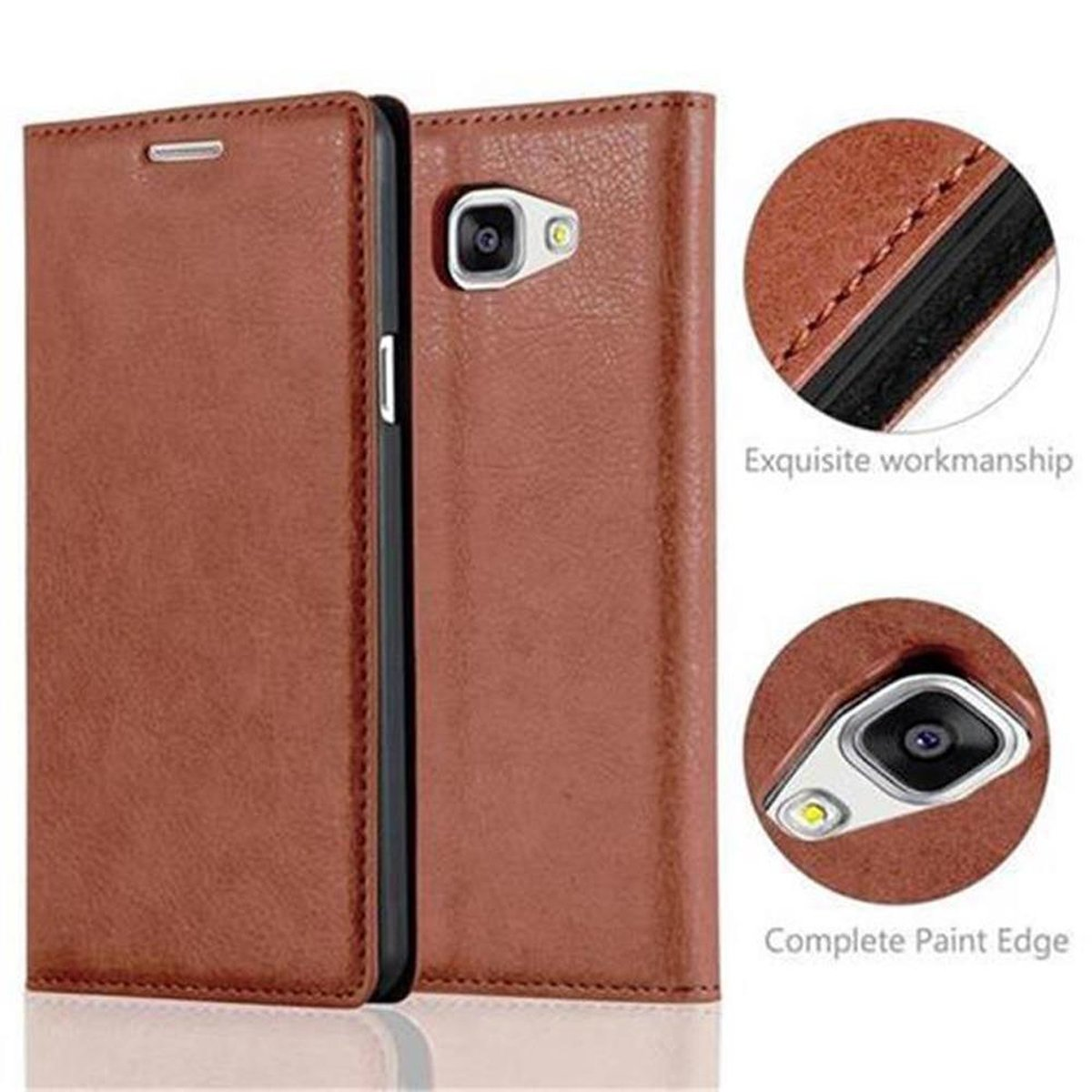 Una funda marrón para teléfono con un teléfono dentro, con detalles de costura y borde en primer plano.