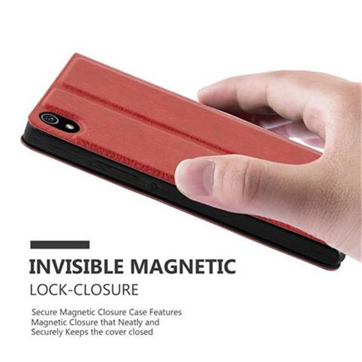 Eine Hand hält eine rote Handyhülle, die die unsichtbare magnetische Verschlussfunktion zeigt.