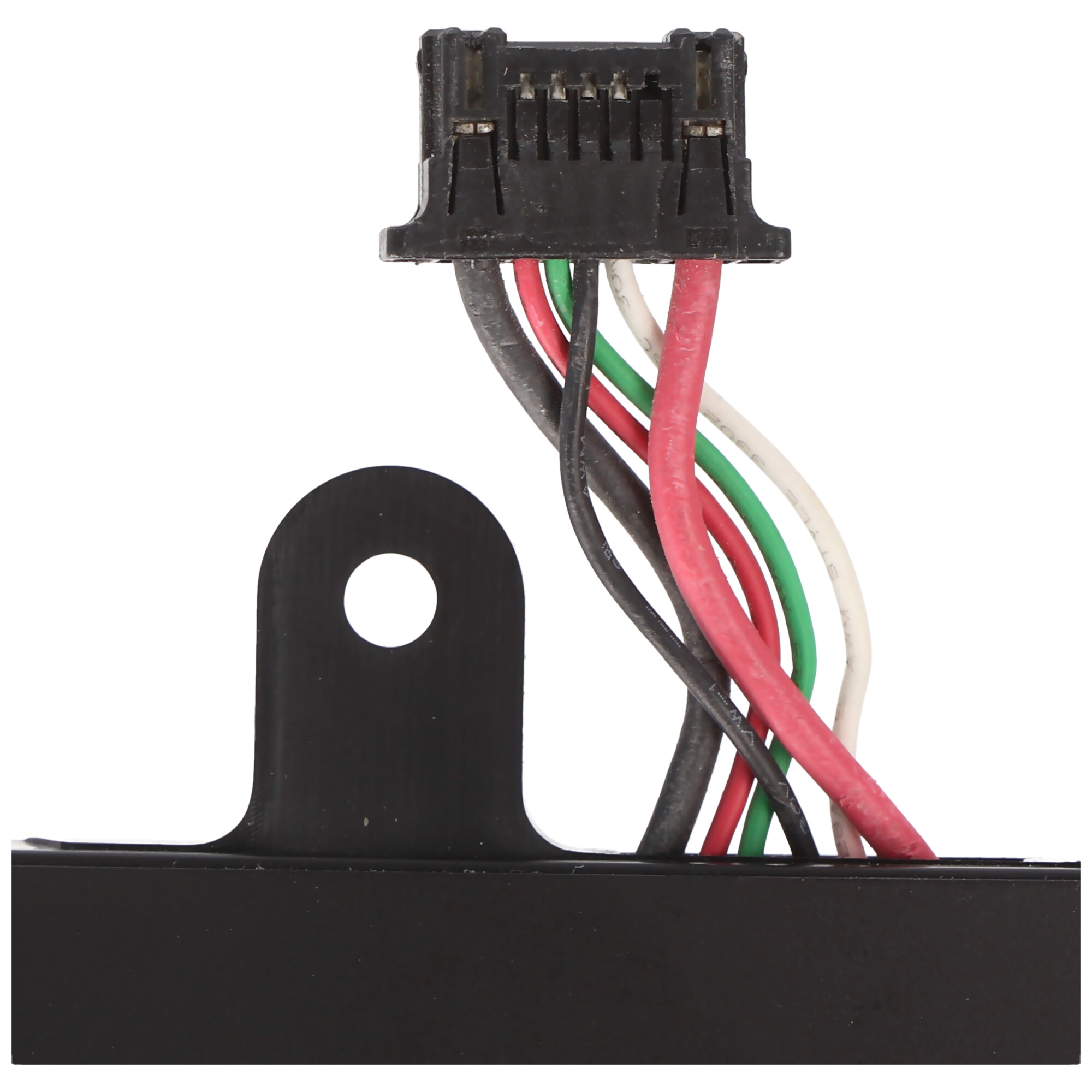 Schwarzer Stecker mit roten, schwarzen, grünen und weißen Kabeln.