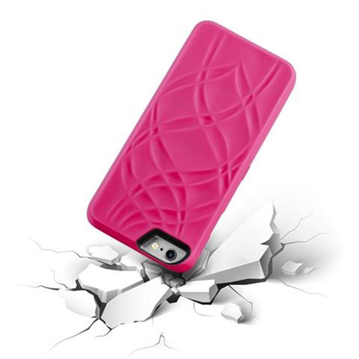 Una custodia rosa per telefono su una superficie bianca con crepe, che mostra l'impatto di una caduta.