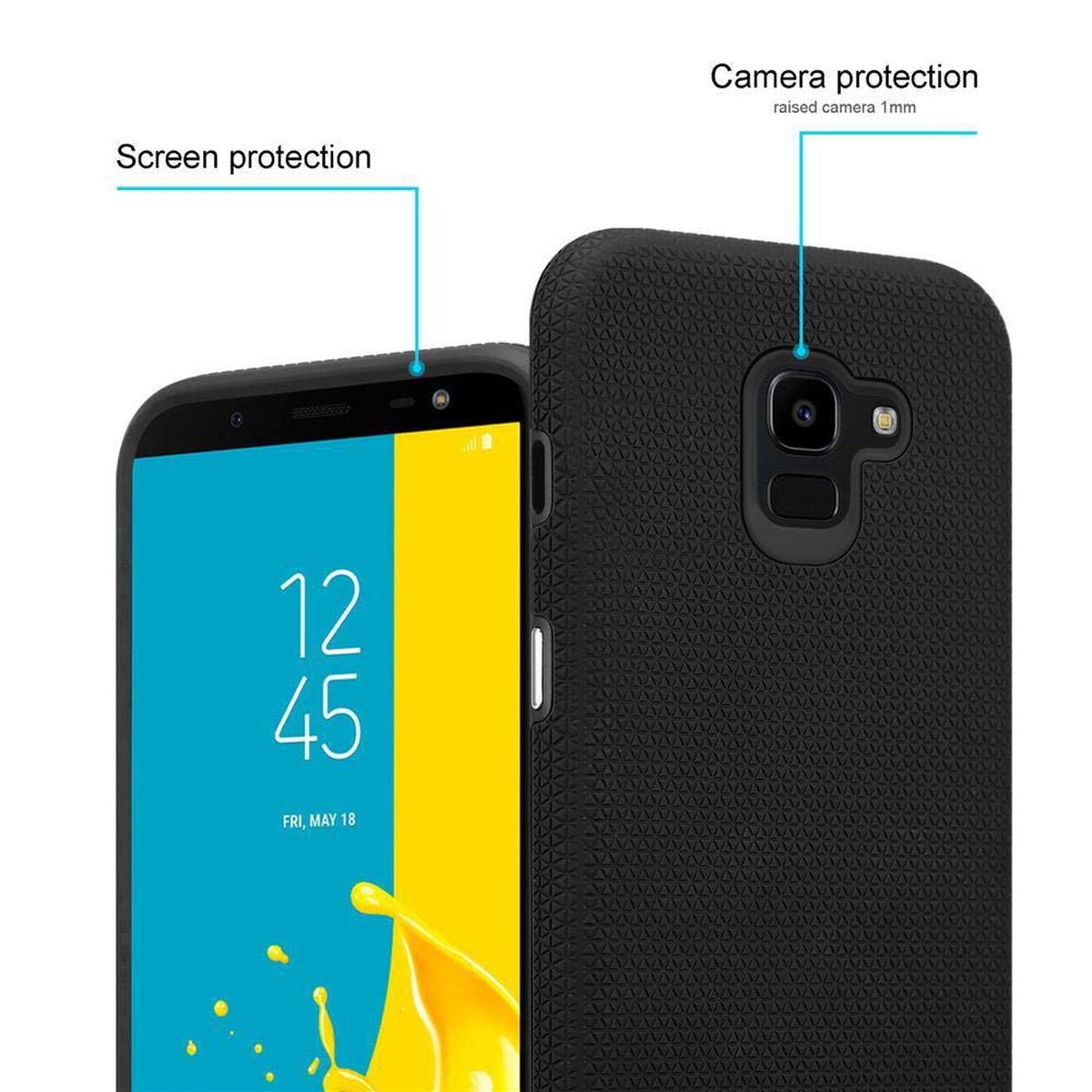 Primo piano di un telefono in una custodia nera con protezione dello schermo e della fotocamera. Ora e data sono visualizzate.