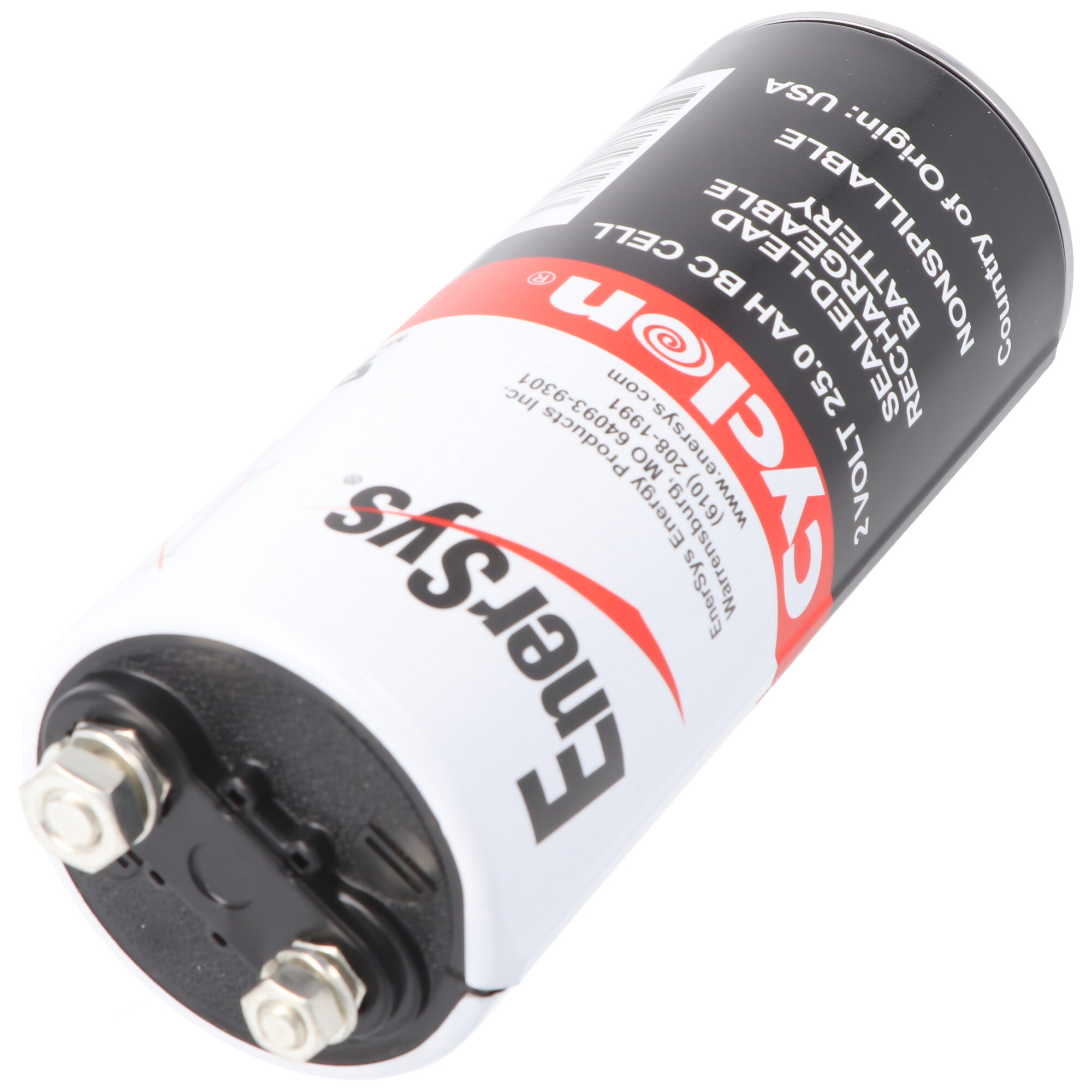 Zylindrische Batterie mit Text: Energys. Schwarz-weißes Etikett. Die Batterie ist schwarz und weiß.
