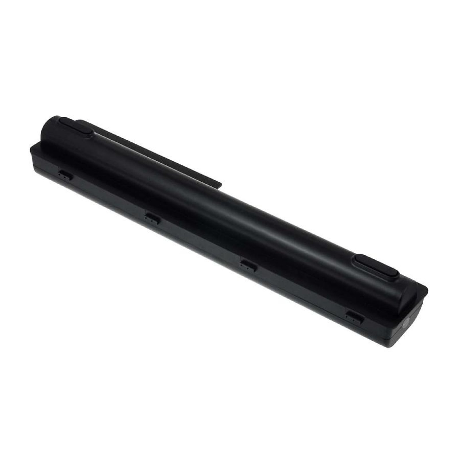 Batería negra de portátil sobre fondo blanco. Tiene forma rectangular y alargada.
