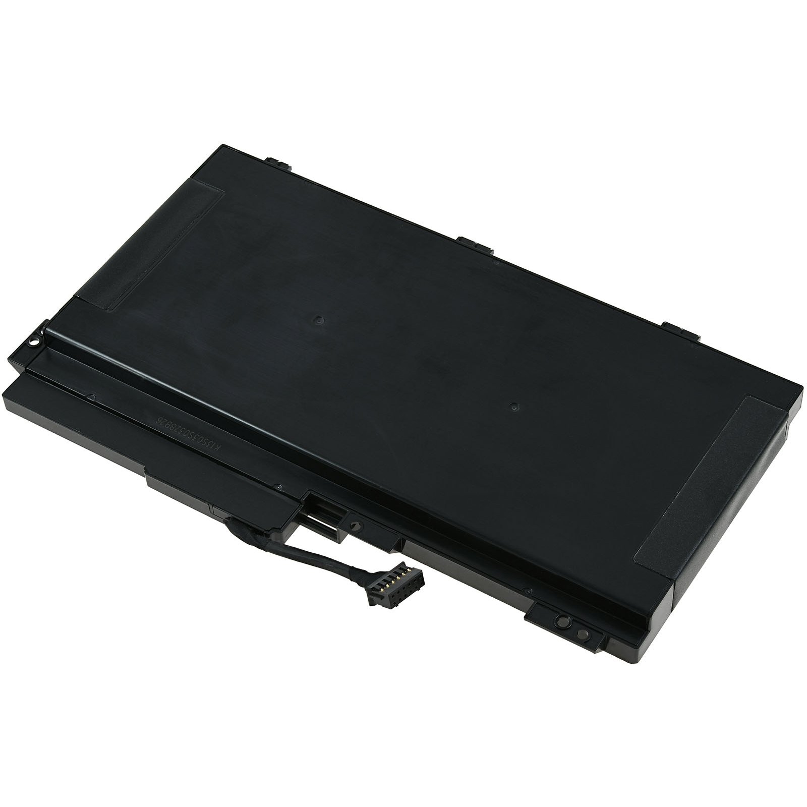 Una batería de laptop negra, forma rectangular. Tiene un conector y una etiqueta en la superficie.