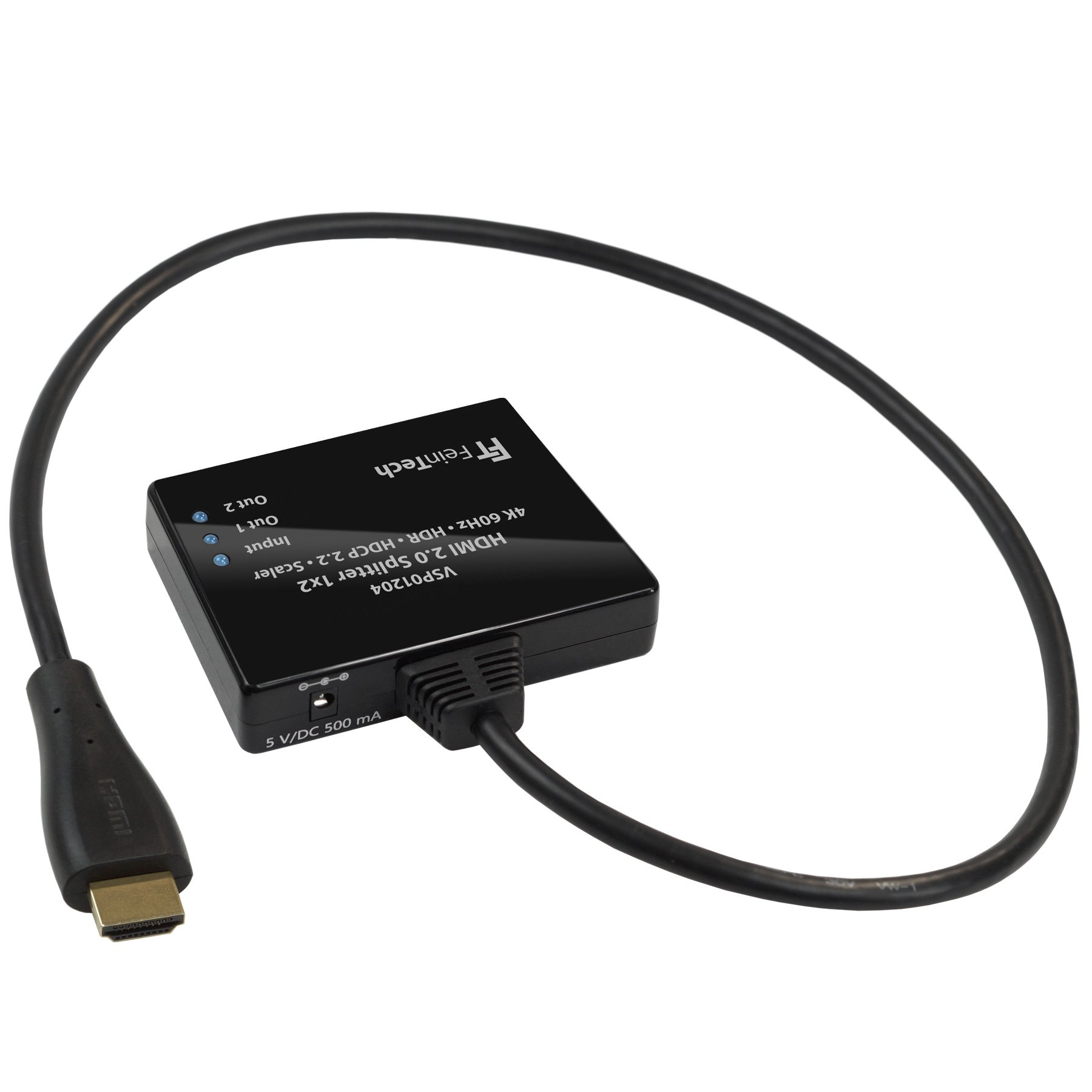 Uno splitter HDMI nero, collegato a un cavo HDMI nero. Lo sfondo è bianco.